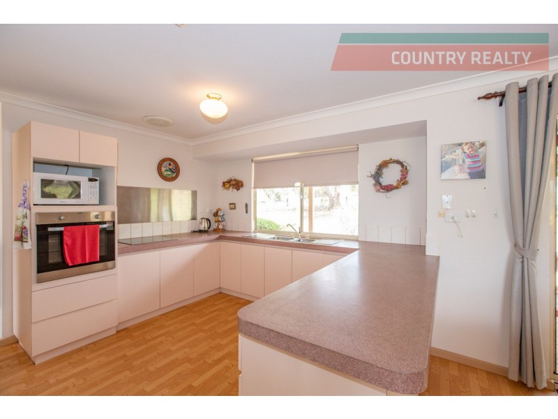 38 Fargo Way, Toodyay WA 6566