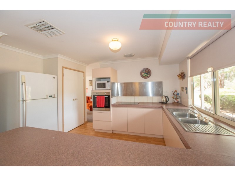 38 Fargo Way, Toodyay WA 6566