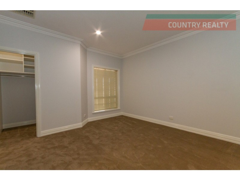 16 Gibbings Street, Northam WA 6401