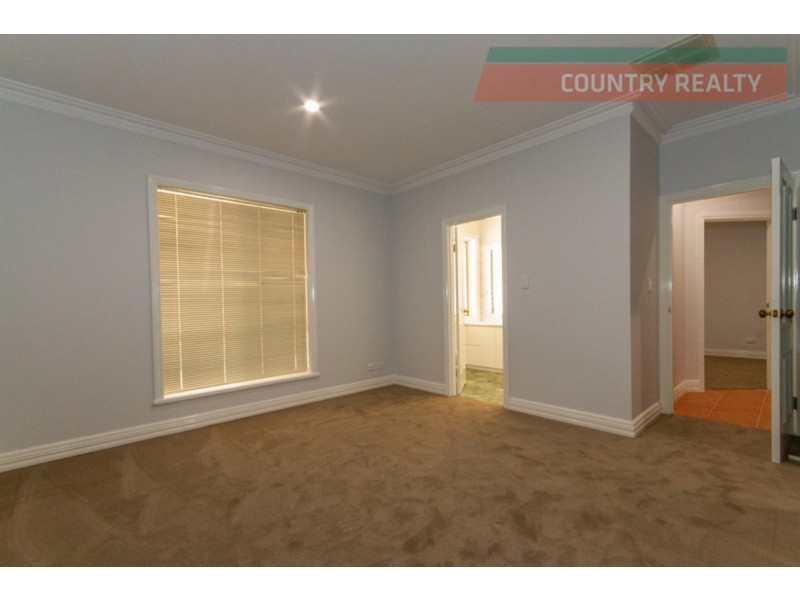 16 Gibbings Street, Northam WA 6401