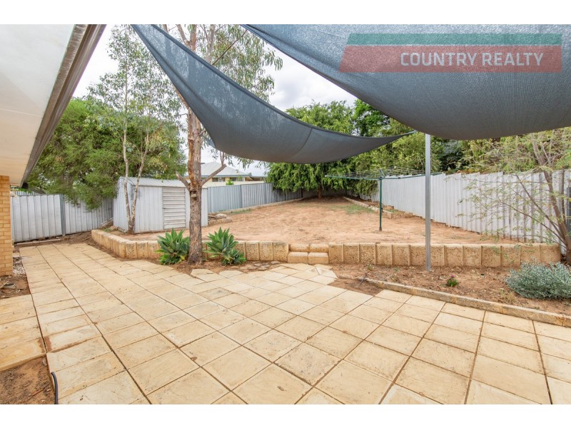 8 Freind Place, Northam WA 6401