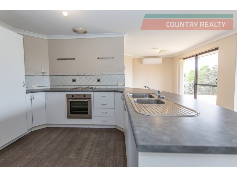 8 Freind Place, Northam WA 6401