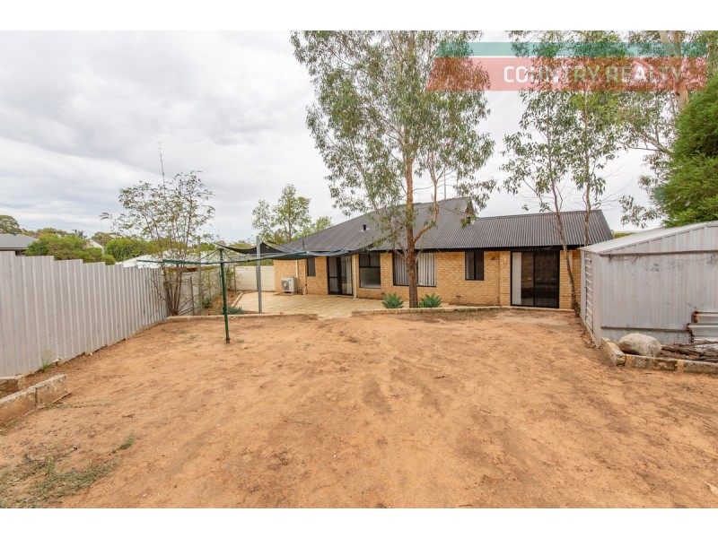8 Freind Place, Northam WA 6401