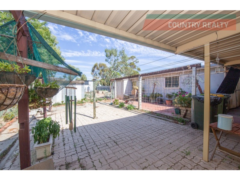 15 Weld Street, Northam WA 6401
