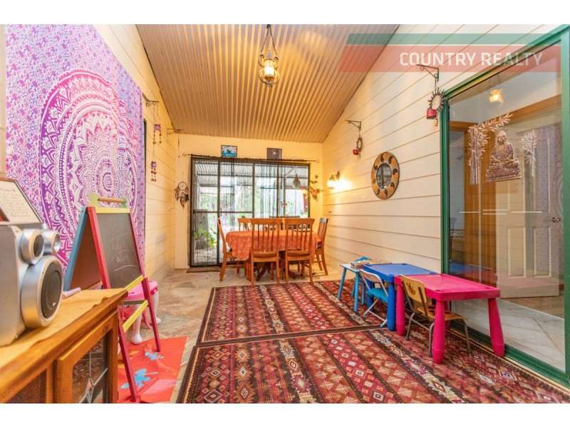 6 Red Gum Circle, Toodyay WA 6566