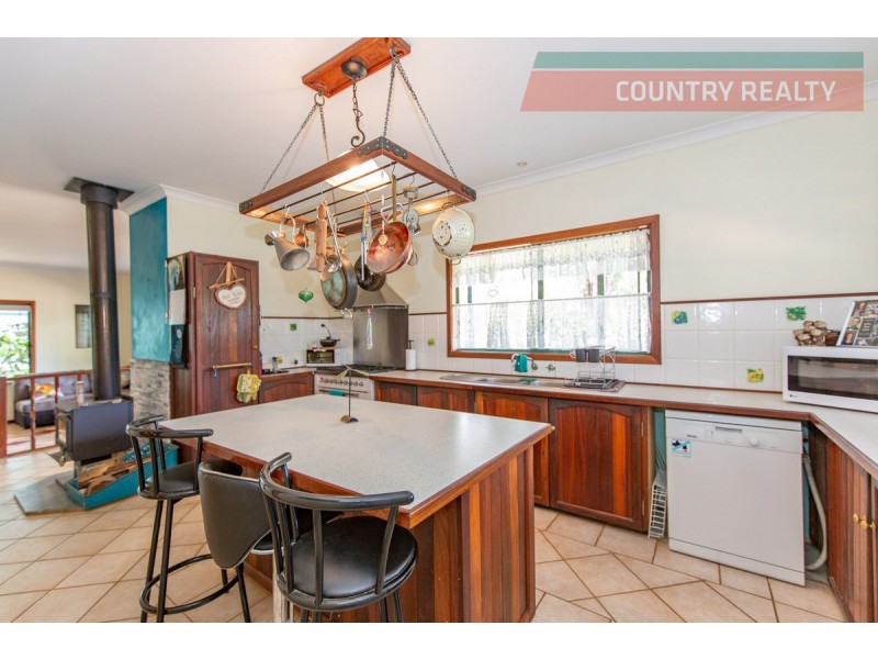 6 Red Gum Circle, Toodyay WA 6566