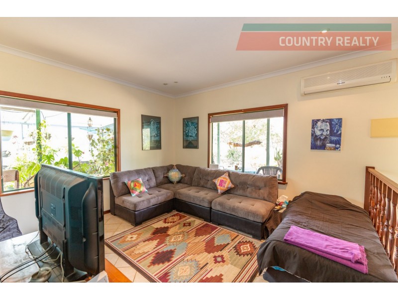 6 Red Gum Circle, Toodyay WA 6566