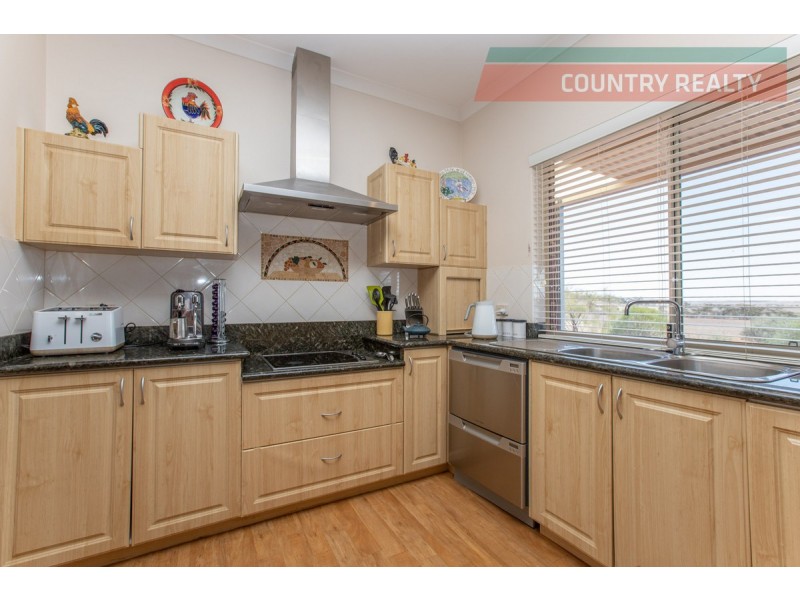 388 Hulongine Road, Jennacubbine WA 6401