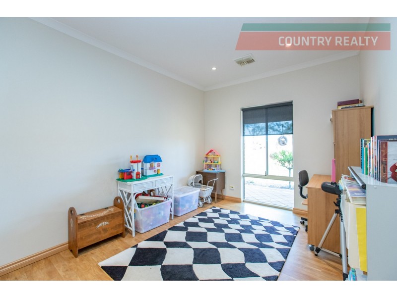 388 Hulongine Road, Jennacubbine WA 6401