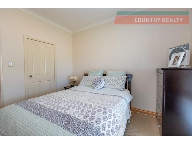 388 Hulongine Road, Jennacubbine WA 6401