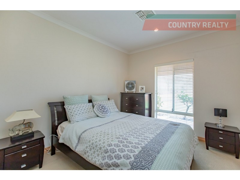 388 Hulongine Road, Jennacubbine WA 6401