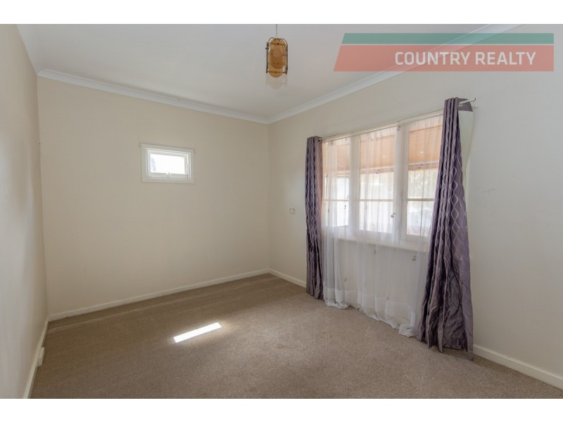 142 Chidlow Street, Northam WA 6401