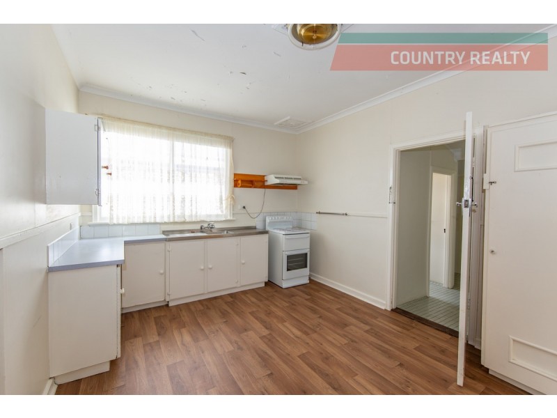 142 Chidlow Street, Northam WA 6401