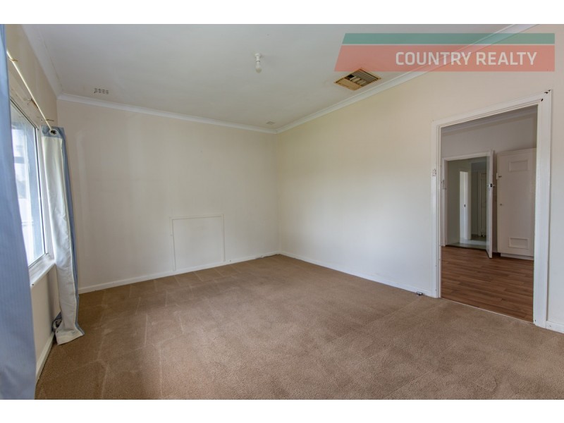 142 Chidlow Street, Northam WA 6401