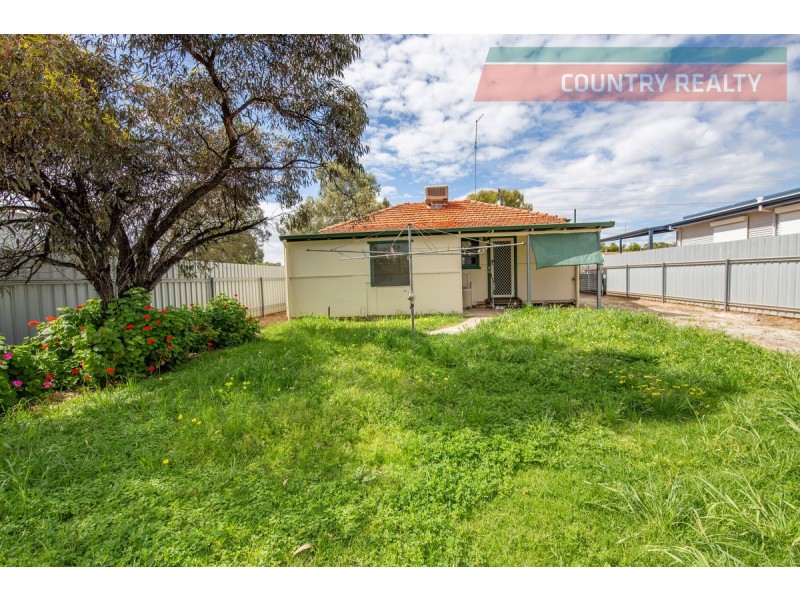 142 Chidlow Street, Northam WA 6401