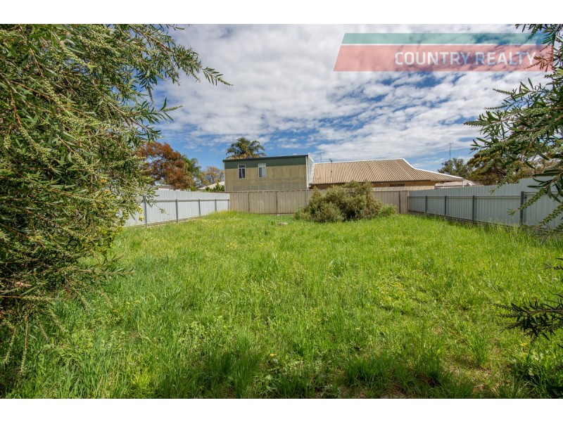 142 Chidlow Street, Northam WA 6401