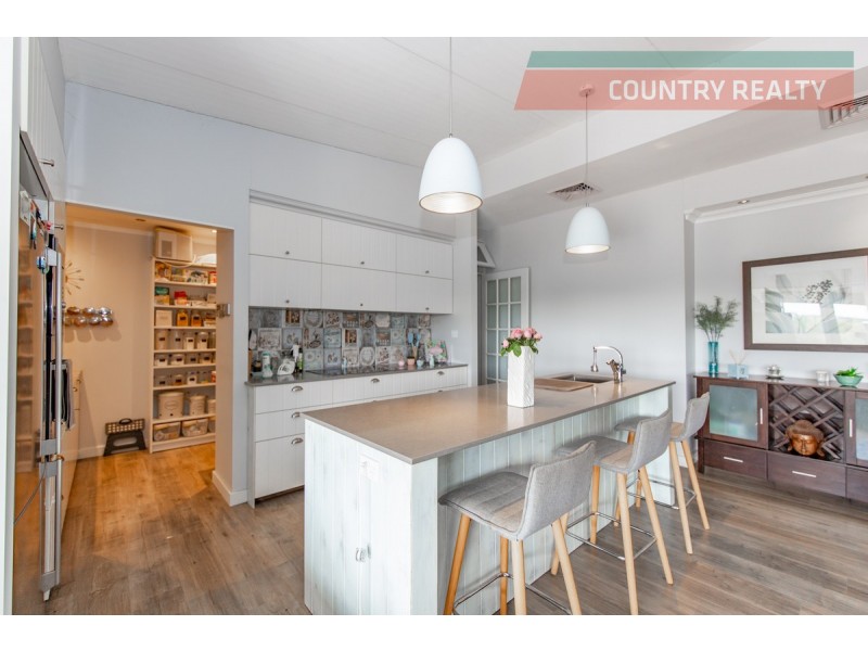 29 Harcourt Street, Toodyay WA 6566