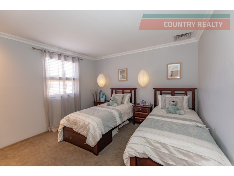 29 Harcourt Street, Toodyay WA 6566