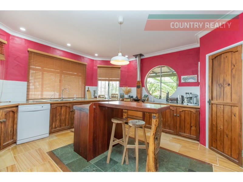 26 Steere Road, York WA 6302