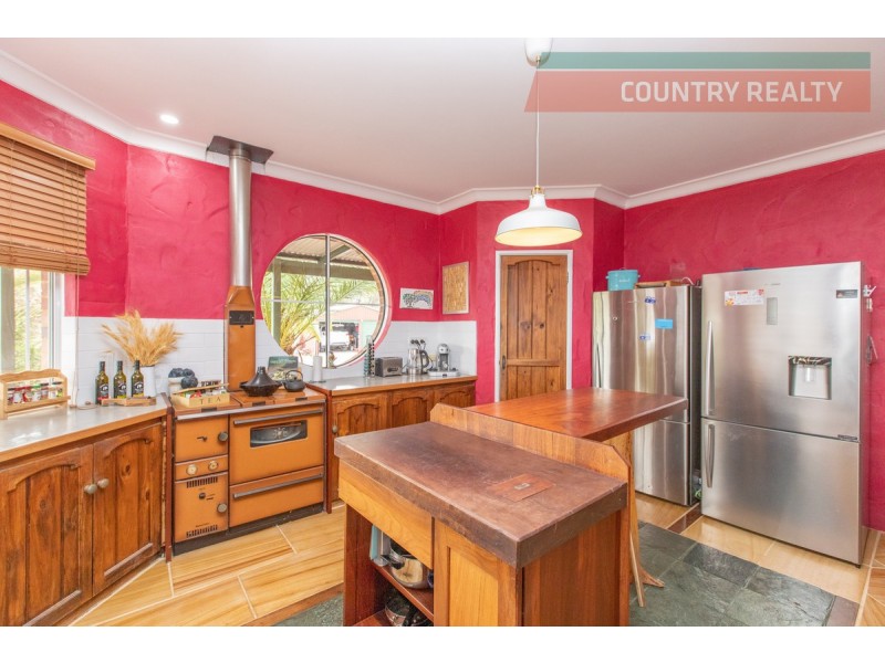 26 Steere Road, York WA 6302