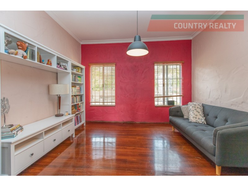 26 Steere Road, York WA 6302