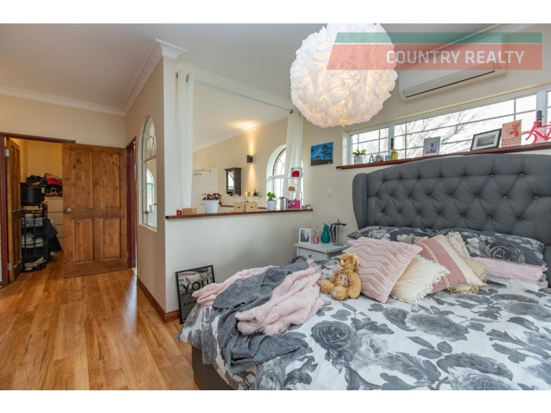 26 Steere Road, York WA 6302