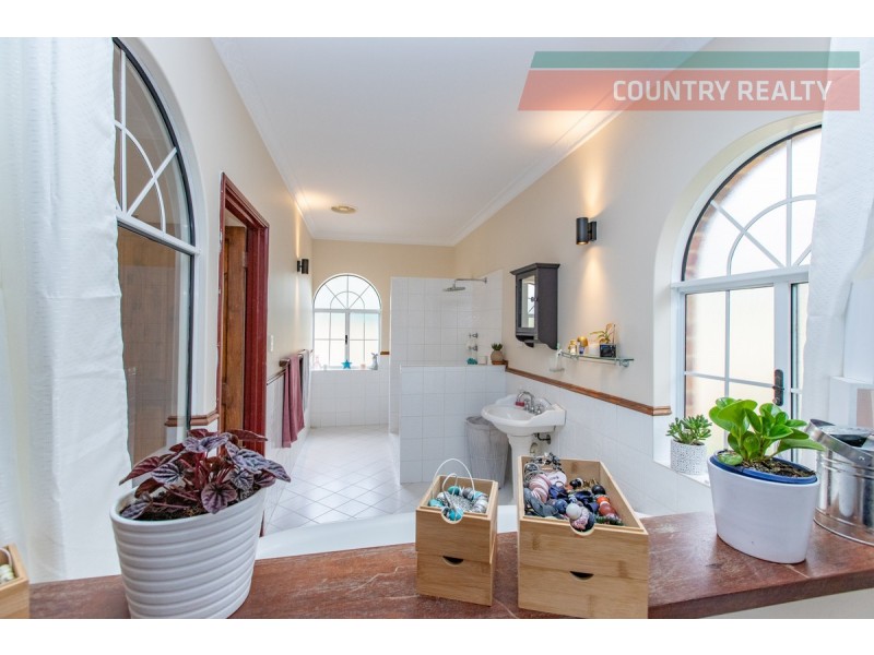 26 Steere Road, York WA 6302