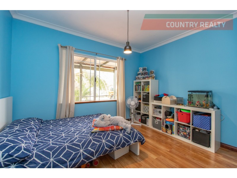 26 Steere Road, York WA 6302