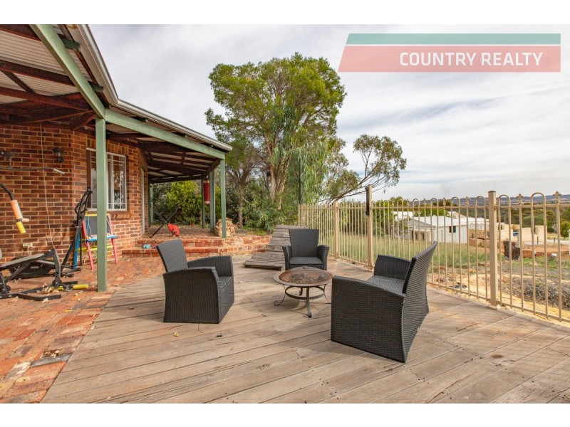 26 Steere Road, York WA 6302