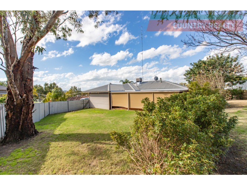 10 Freind Place, Northam WA 6401