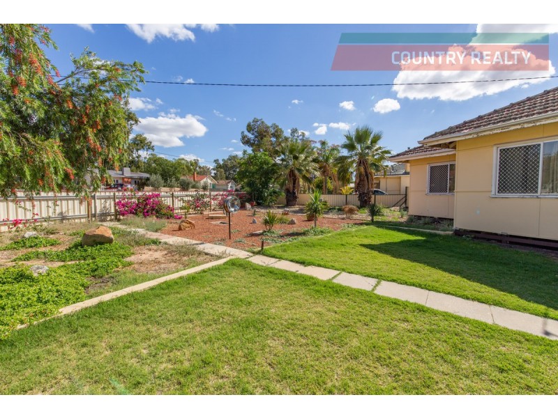 31 Perina Way, Northam WA 6401