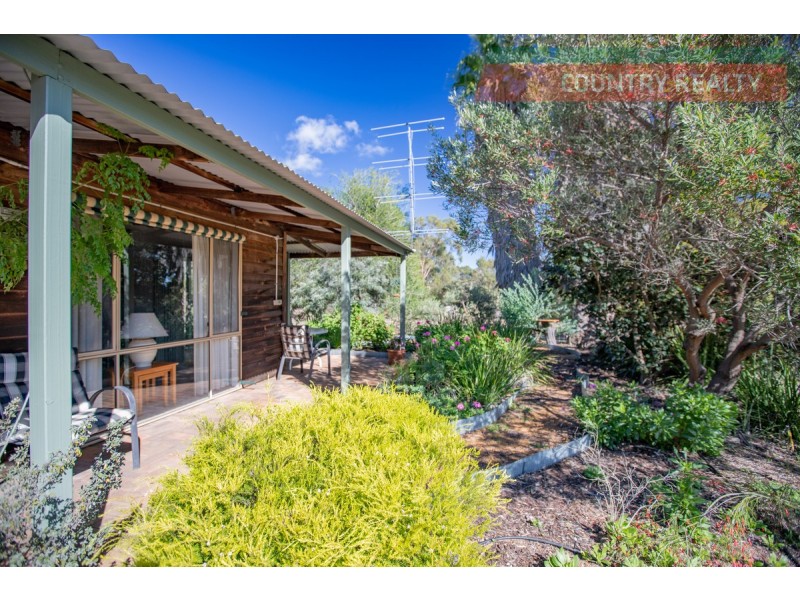 88 Benrua Road, Bakers Hill WA 6562