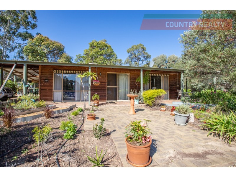 88 Benrua Road, Bakers Hill WA 6562