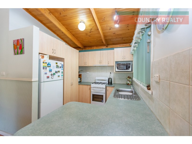 88 Benrua Road, Bakers Hill WA 6562