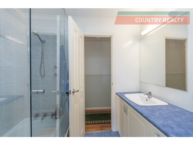 88 Benrua Road, Bakers Hill WA 6562