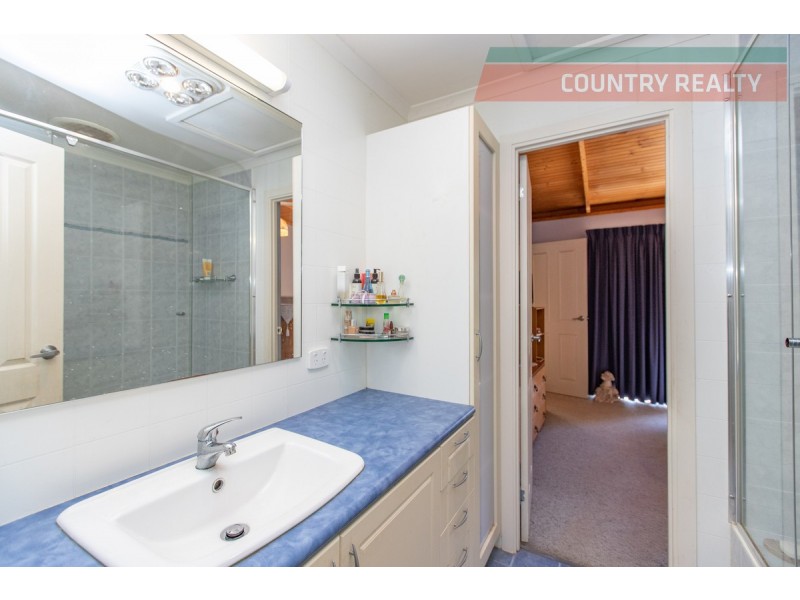 88 Benrua Road, Bakers Hill WA 6562