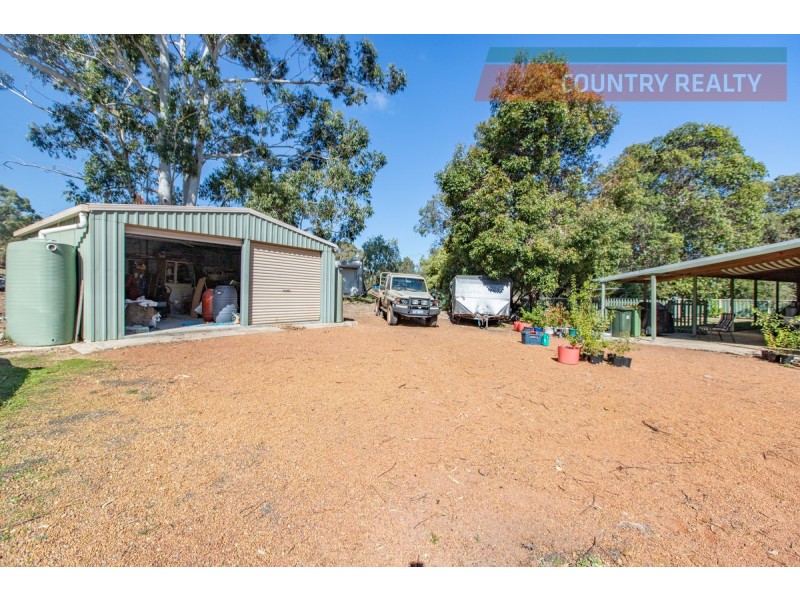 88 Benrua Road, Bakers Hill WA 6562