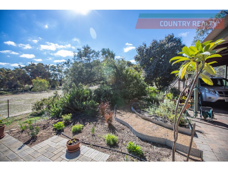 88 Benrua Road, Bakers Hill WA 6562