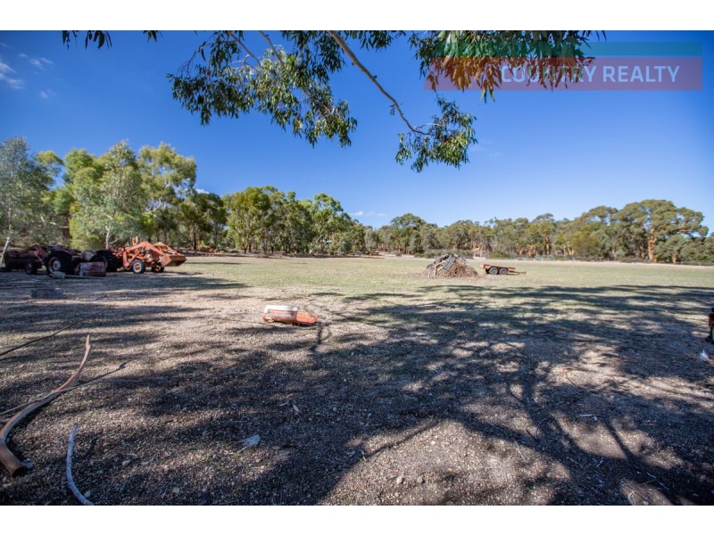 88 Benrua Road, Bakers Hill WA 6562