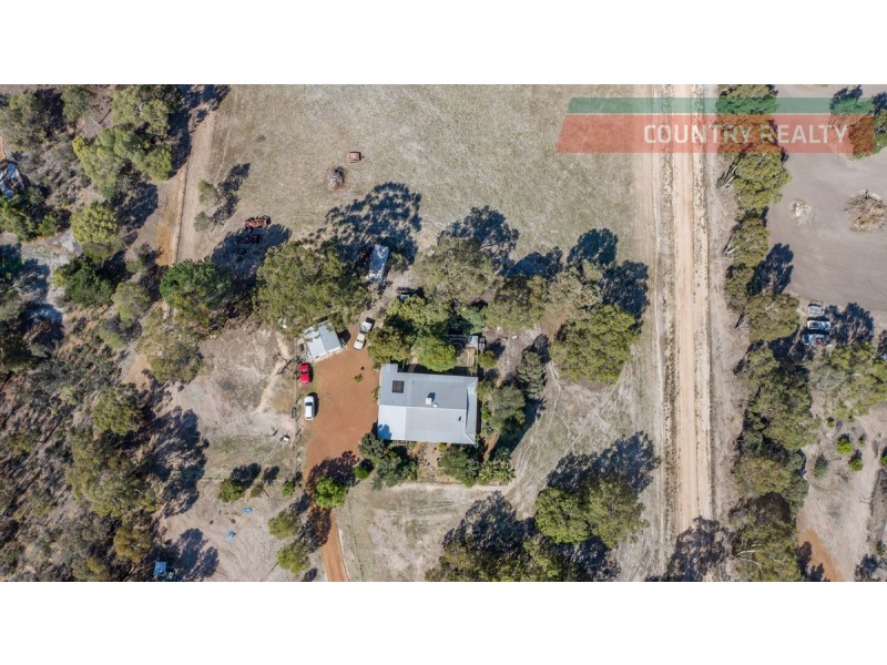 88 Benrua Road, Bakers Hill WA 6562