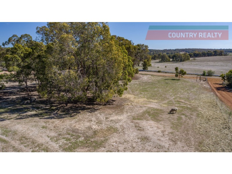 88 Benrua Road, Bakers Hill WA 6562