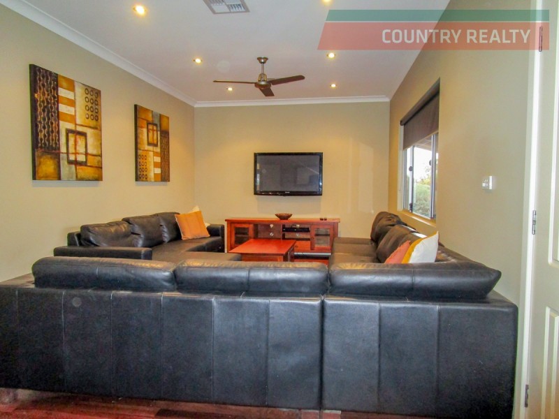 1366 Haddrill Road, Jennacubbine WA 6401