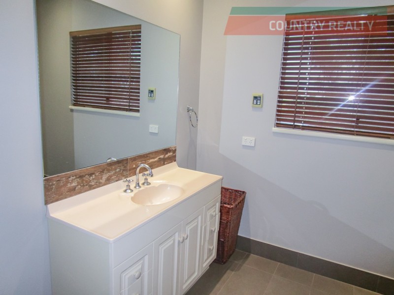 1366 Haddrill Road, Jennacubbine WA 6401