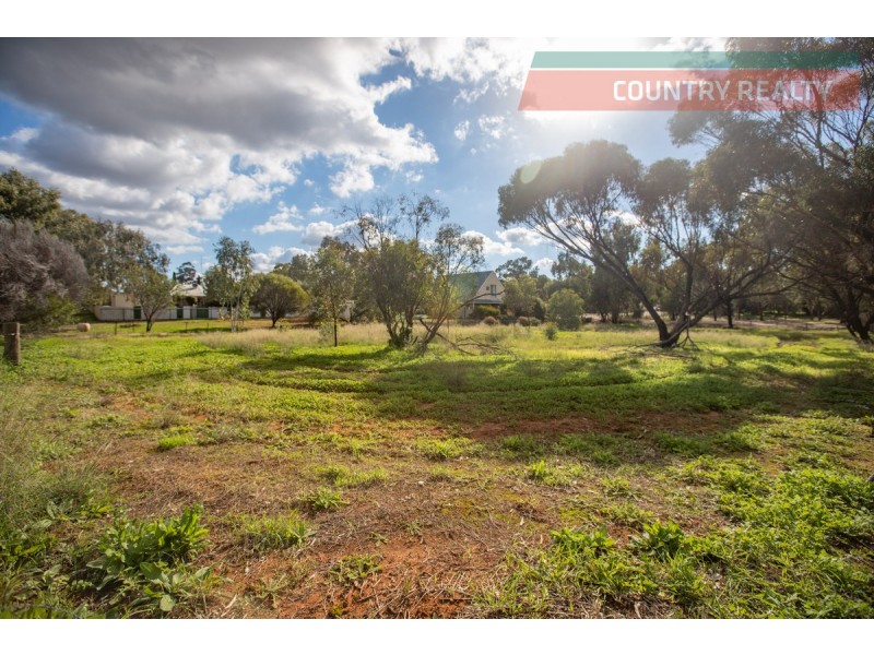 1 Little Street, York WA 6302