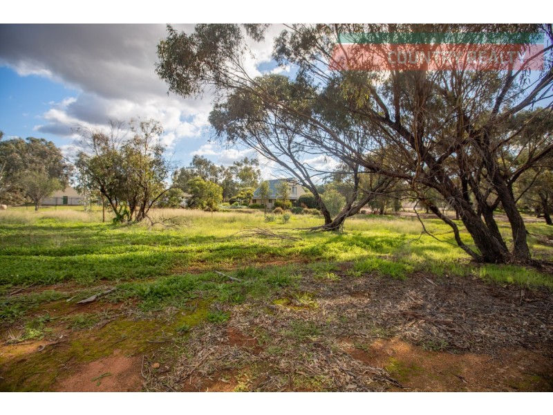 1 Little Street, York WA 6302