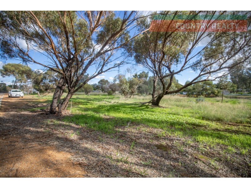 1 Little Street, York WA 6302