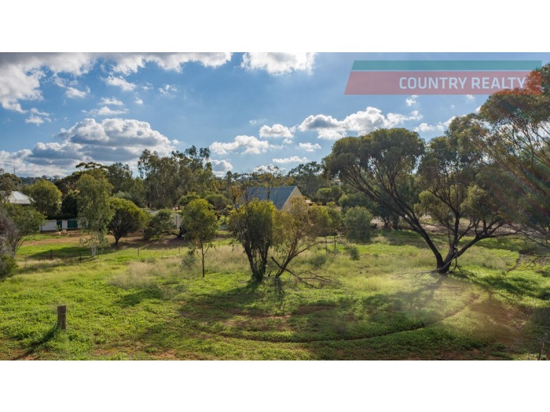 1 Little Street, York WA 6302
