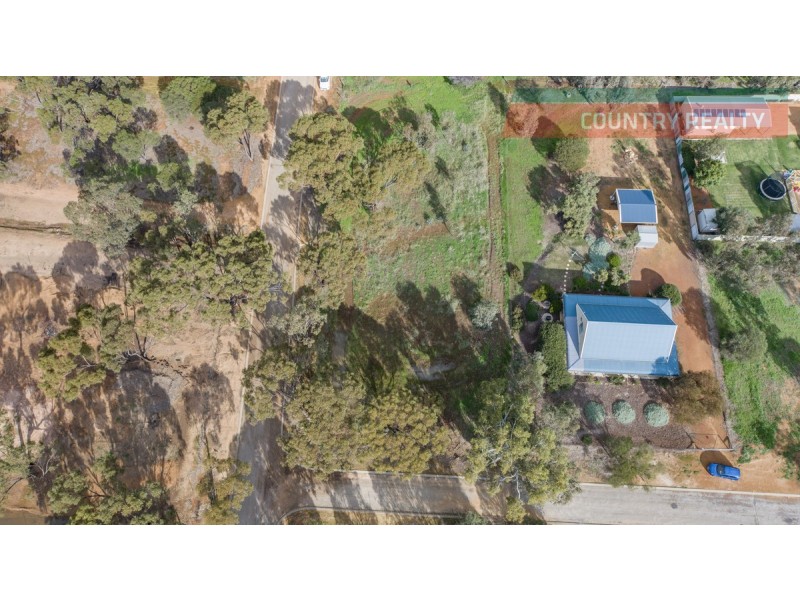 1 Little Street, York WA 6302