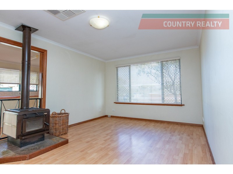 38 Cardwell Road, York WA 6302