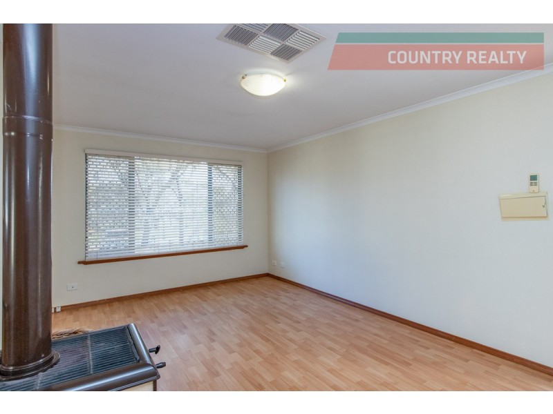 38 Cardwell Road, York WA 6302